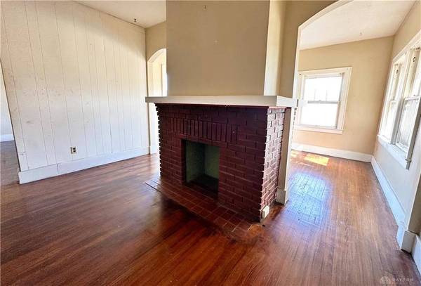 150 N Kensington Place, Springfield, OH 45504