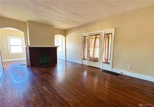 150 N Kensington Place, Springfield, OH 45504