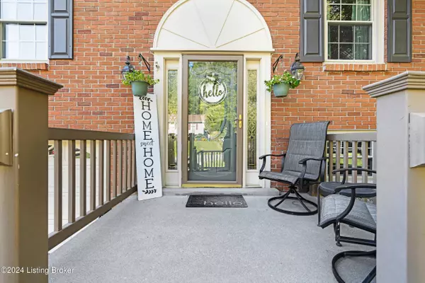 4618 Vinita WAY, Louisville, KY 40272