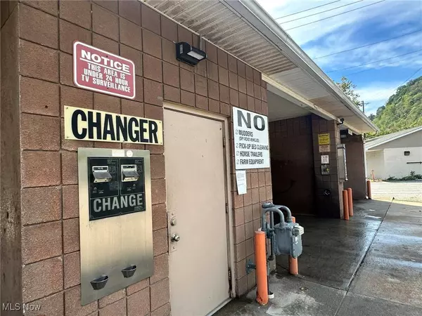 205 Wells AVE, Wellsville, OH 43968