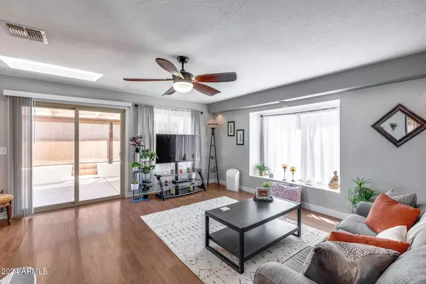 619 E JENSEN Street #22, Mesa, AZ 85203