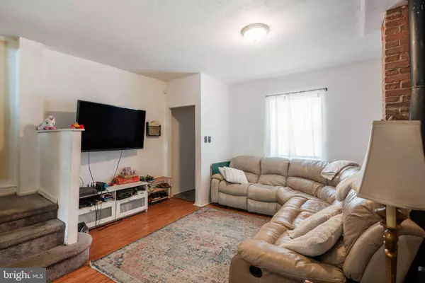 1546 S TAYLOR ST, Philadelphia, PA 19146