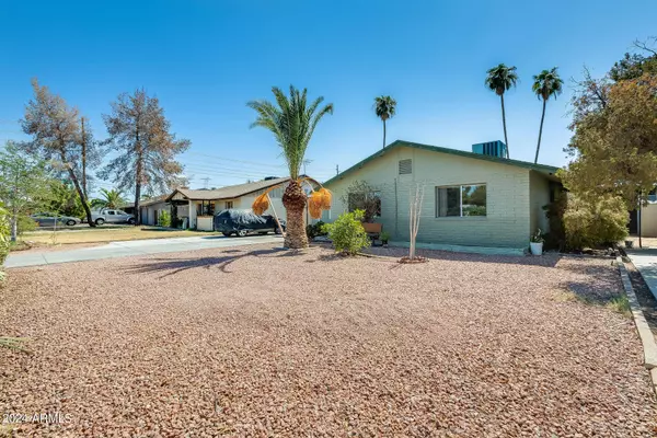 4315 W CHOLLA Street, Glendale, AZ 85304