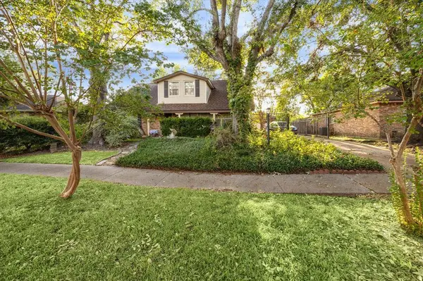 7722 Redding RD, Houston, TX 77036