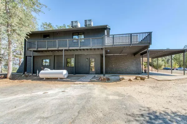 38850 Road 425B, Oakhurst, CA 93644