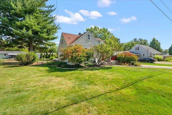 3812 Miramar NE Avenue, Grand Rapids, MI 49525