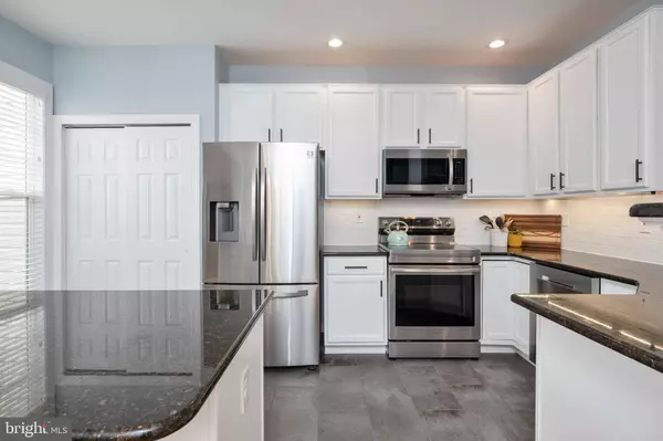 8181 RAINWATER CIR, Manassas, VA 20111