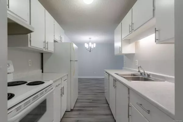 3270 Ross Rd #306, Nanaimo, BC V9T 5J1