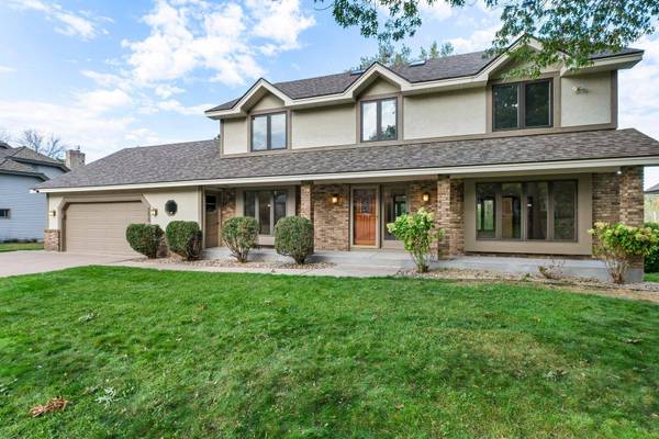 5878 Royal Oaks DR, Shoreview, MN 55126