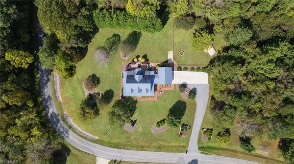 5934 Howard CIR, Archdale, NC 27263