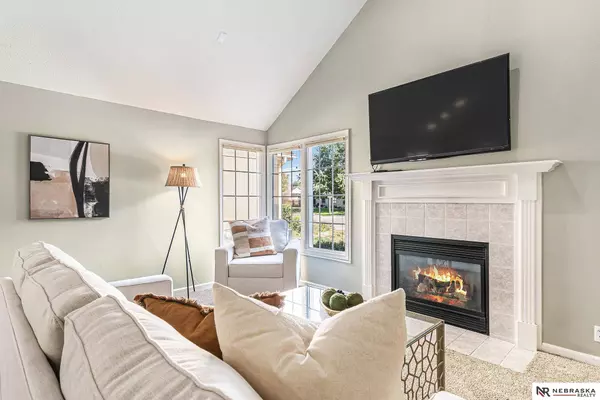 4418 N Branch Drive, Omaha, NE 68116