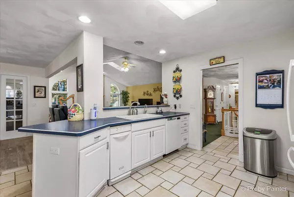 132 Cass St, Lake Geneva, WI 53147