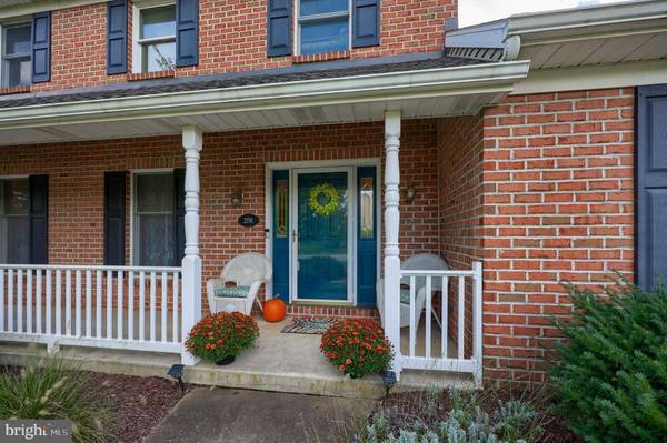 2718 CHESTNUT RUN RD, York, PA 17402