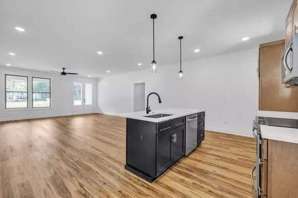 405 Boone Pass, Jasper, TN 37347