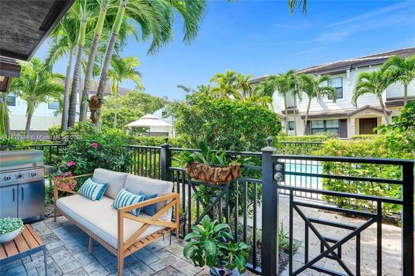 853 S Ocean Blvd, Pompano Beach, FL 33062