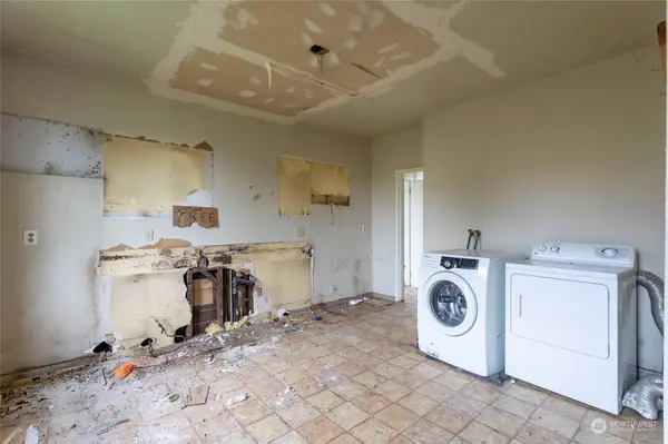 611 Martin Luther King Jr WAY, Tacoma, WA 98405