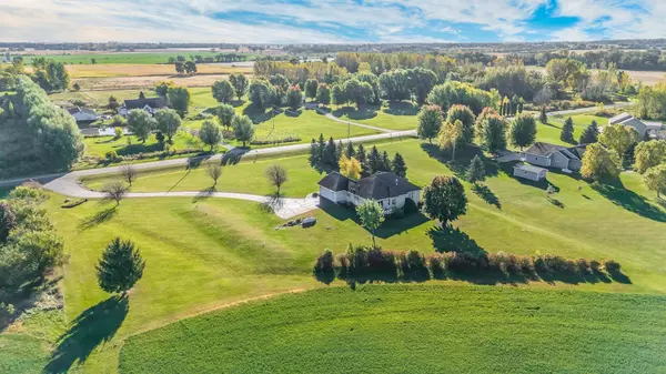 2873 ELO RD, Oshkosh, WI 54904