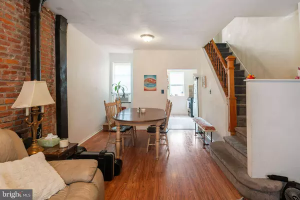 1546 S TAYLOR ST, Philadelphia, PA 19146