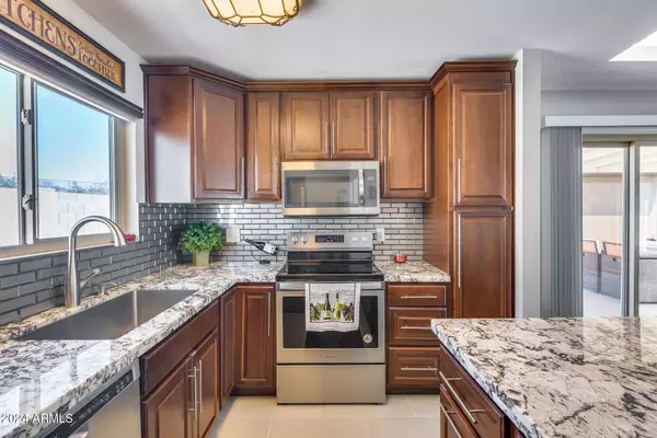 619 E JENSEN Street #22, Mesa, AZ 85203