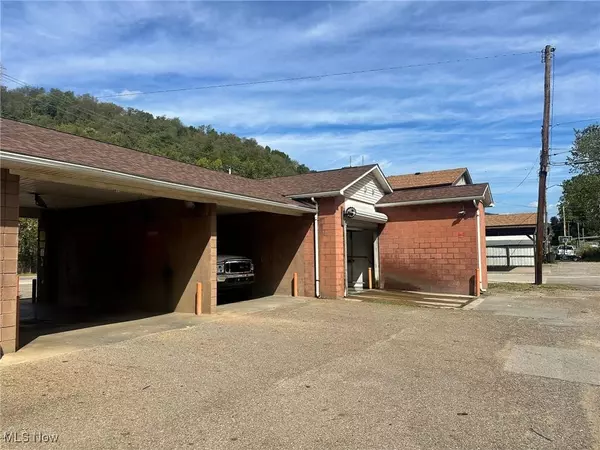 205 Wells AVE, Wellsville, OH 43968