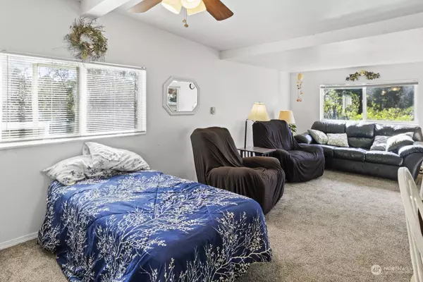 1022 Juniper ST, Grayland, WA 98547