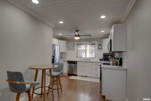 1222 S 19TH ST, Quincy, IL 62301