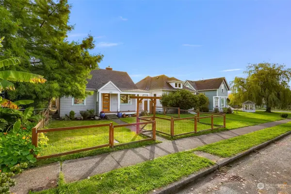 2412 Humboldt ST, Bellingham, WA 98225