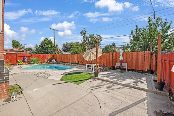 1212 W El Camino AVE, Sacramento, CA 95833