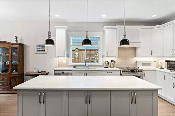 1036 Brookfield Cres, Parksville, BC V9P 0E3