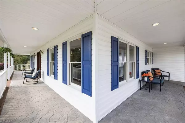 5934 Howard CIR, Archdale, NC 27263