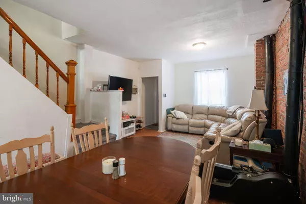 1546 S TAYLOR ST, Philadelphia, PA 19146