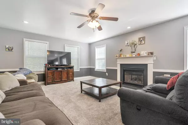 235 HUNTERS RUN BLVD, Felton, DE 19943