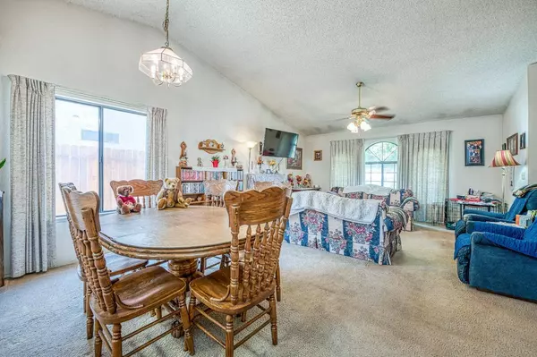 3653 W Robinson Avenue, Fresno, CA 93722