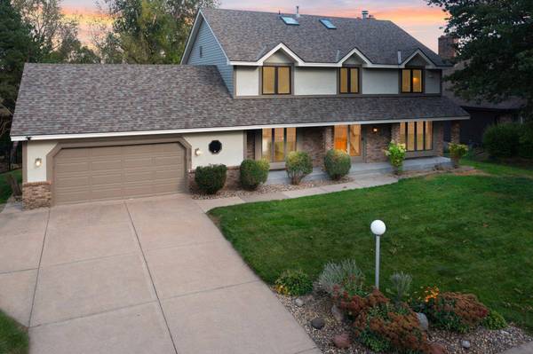 5878 Royal Oaks DR, Shoreview, MN 55126