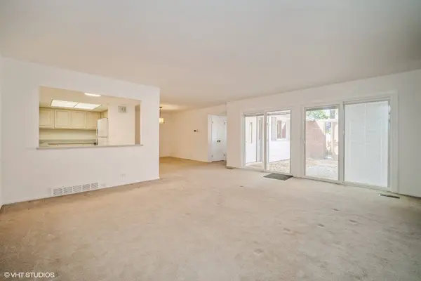 1 Windermere on Duxbury, Rolling Meadows, IL 60008