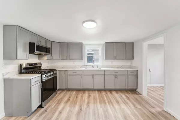 74 Cosgrove St, Lowell, MA 01852