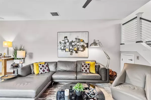 206 N ARRAWANA AVE #A, Tampa, FL 33609