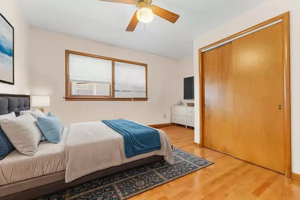 2340 120th PL, Blue Island, IL 60406