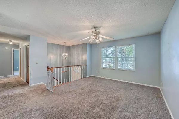 242 Apache Dr, Summerville, SC 29483