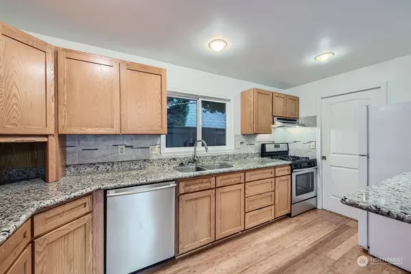 240 15th ST SE, Auburn, WA 98002