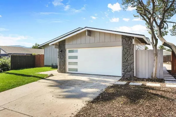 9246 Massot AVE, Santee, CA 92071