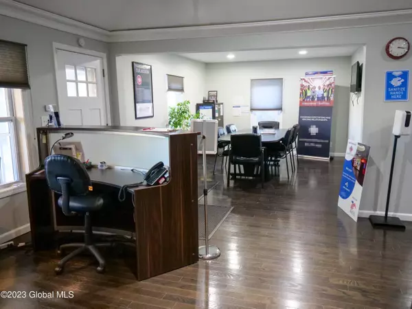 463 Maple Avenue, Greenfield, NY 12866