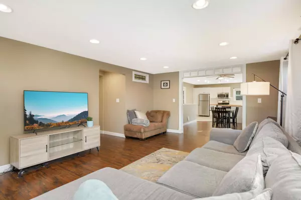 5706 Regent AVE N, Crystal, MN 55429