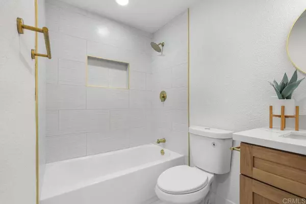 9246 Massot AVE, Santee, CA 92071