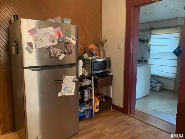 303 S 10TH ST, Quincy, IL 62301