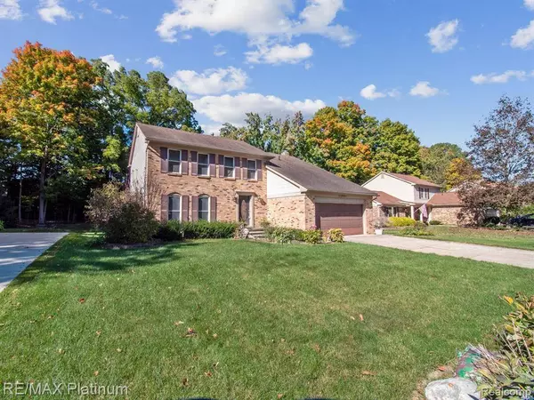 22081 SHADYBROOK Drive, Novi, MI 48375