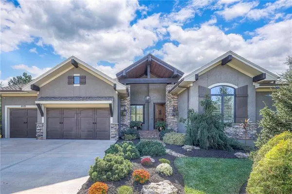 2531 W 162nd TER, Overland Park, KS 66085