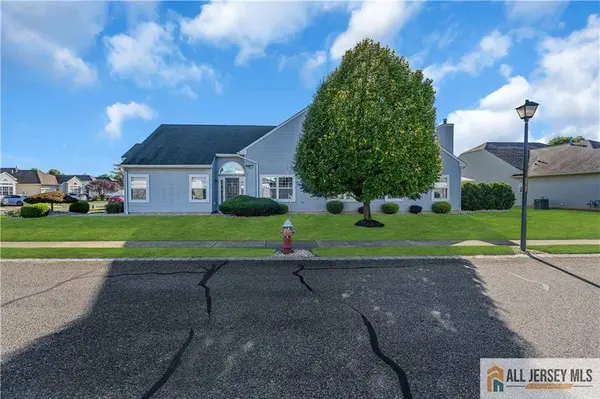 101 Avalon RD, Monroe, NJ 08831