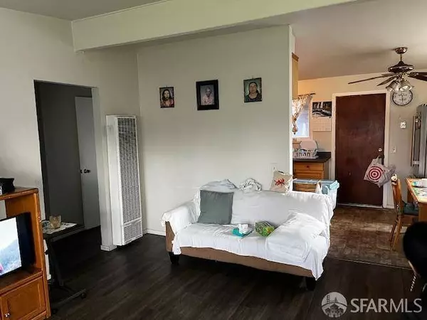 1127 Newbridge ST, East Palo Alto, CA 94303