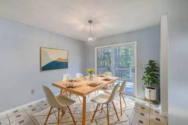 242 Apache Dr, Summerville, SC 29483